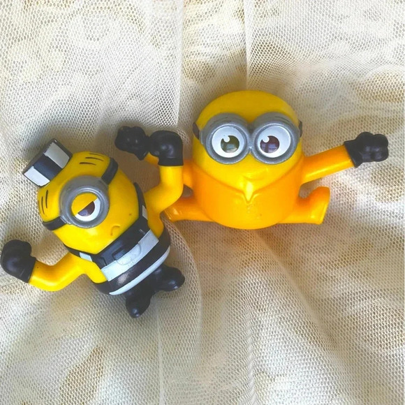 Minions Action Figure Miniature Toys Set of 2 - Picture 2 of 5